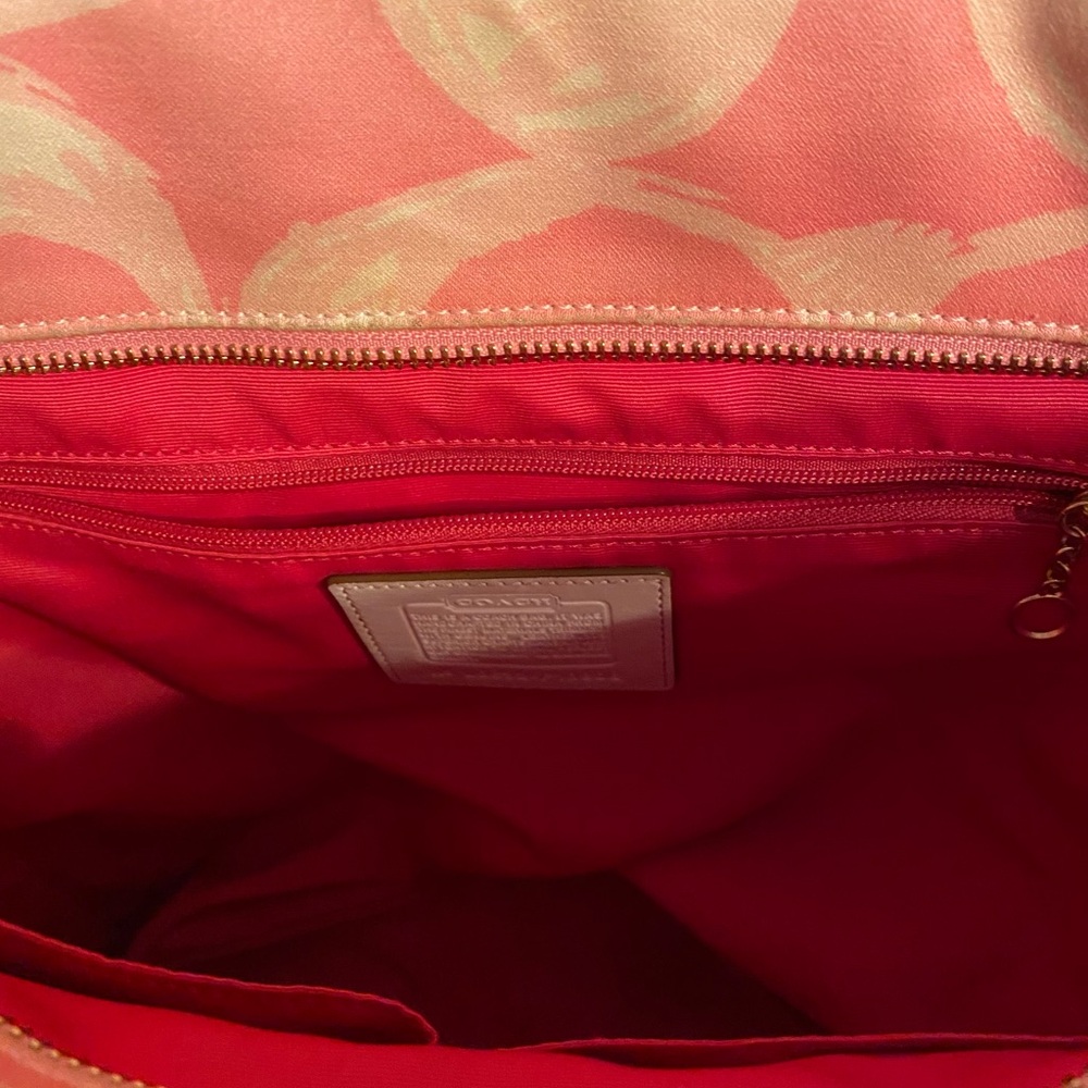 Coach Pink and Cream Tote with Circle Design - Picture 6 of 9